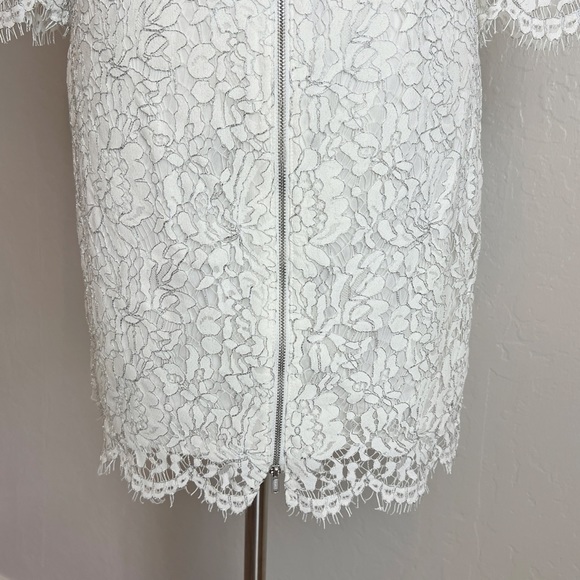 ✖️SOLD✖️•ADRIANNA PAPELL•White Formal Lace-Overlay Sheath Dress w/Metallic Sheen - Picture 9 of 15